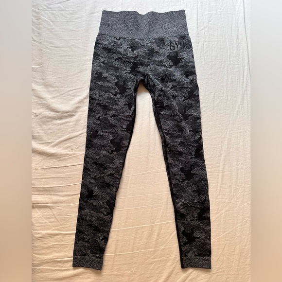 Gymshark Adapt Camo Seamless Leggings - Picture 4 of 6